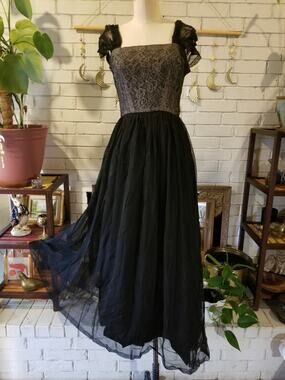 Vintage 1950s Black Tulle Lace Maxi Prom Ballgown Dress Small